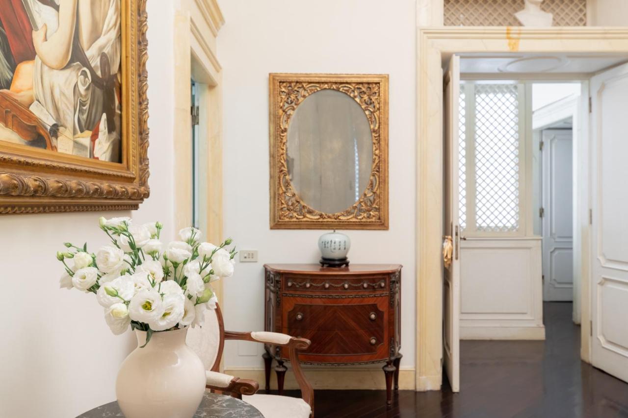 Iflat Spanish Steps Luxury And Historical Apt Roma Exterior foto